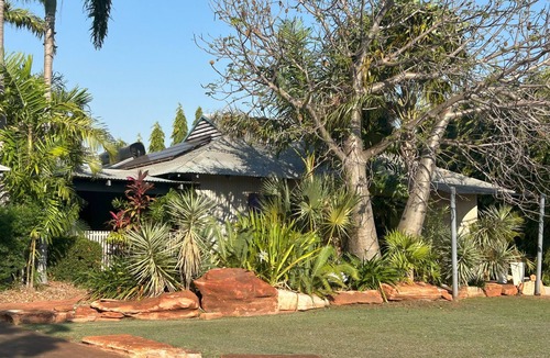Cable Beach Apartment | Quiet Studio Hideaway 5 minutes Walk to Cable Beach