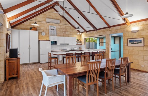 Quindalup House | Quindalup Beach House easy walk to Quindalup Beach