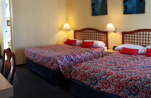 Hamilton Hotel | Raceways Motel