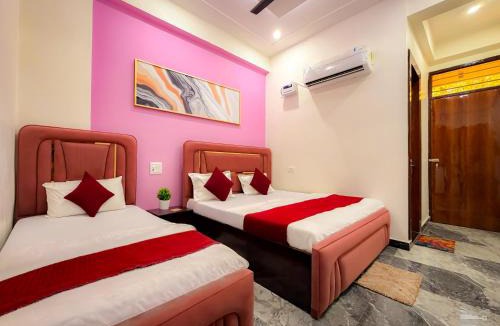 Vrindavan Hotel | Radha Palace