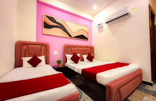 Vrindavan Hotel | Radha Palace