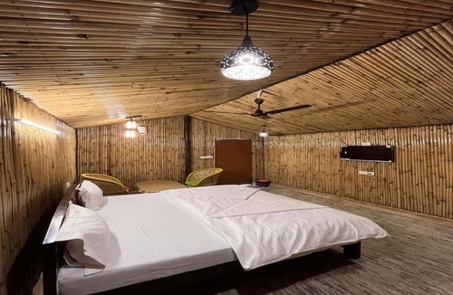 Vrindavan Hotel | Radhika Resort