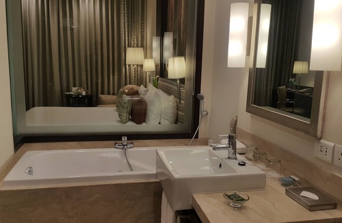Noida Hotel | Radisson Noida