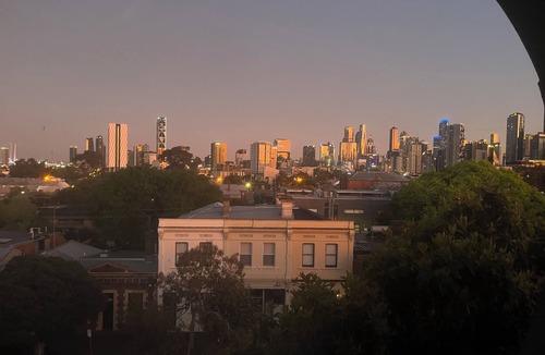 South Melbourne House | Railway Converted Warehouse - City Skyline