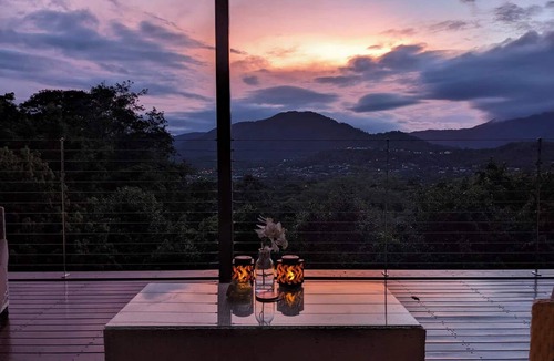 Edge Hill Villa | Rainforest Meets Luxury - Infinity Pool, Views