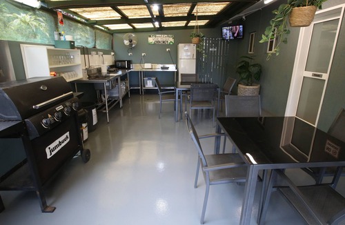 Mission Beach Hotel | Rainforest Motel
