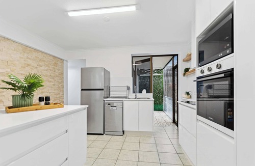 Cairns North Apartment | Rainforest Reef Retreat - Esplanade Ground-floor Apartment