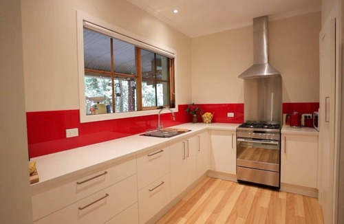 Mount Dandenong Bed & Breakfast | Rainforest weddings, events, retreats, Sleep 20 plus