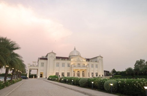 Bareilly Hotel | Rajwada Hotel and Resort