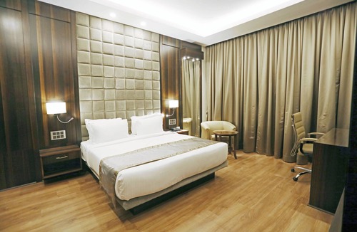 Bistupur Hotel | Ramada by Wyndham Jamshedpur