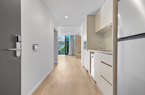 Kangaroo Point Apartment | Rambla @ Story House
