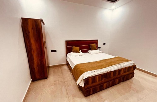 Ayodhya Hotel | ramraz residency