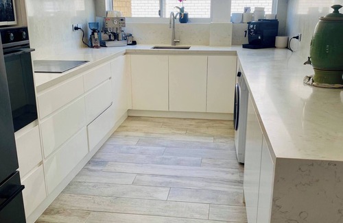 Randwick Apartment | Randwick Apt Walk to Centennial Park & Beach