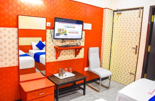 Pallavaram Hotel | Rathnavel Towers Annex