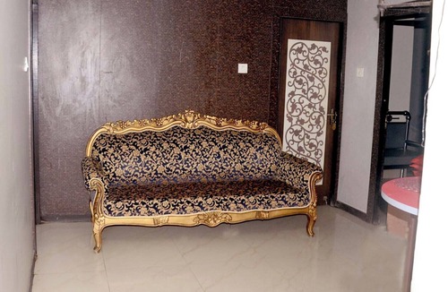 Bhowanipore Hotel | Raviz Inn