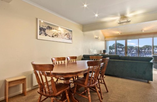Hotham Heights Apartment | Razorback 7