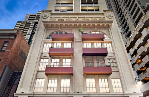 Melbourne Central Business District Apartment | Readyset Apartments on Little Bourke