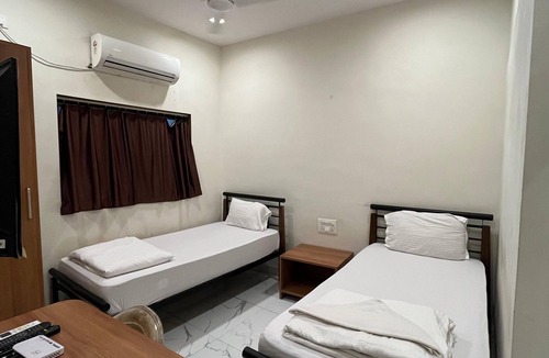 Powai Hostel | Red House Hostels