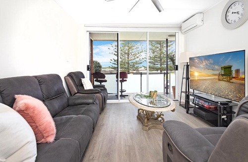 Lake Illawarra Apartment | Reddall Waterside Stay