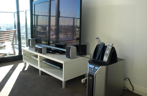 Redfern Apartment | Redfern Self-Contained One-Bedroom Apartment (17.02RED)
