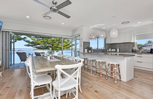 Soldiers Point House | Reflections at Sunset Beach - a stunning 5-bedroom, absolute waterfront property at Soldiers Point