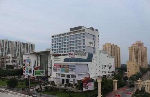 Navalur Hotel | Regenta Central RS Chennai OMR SIPCOT