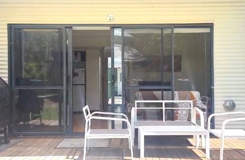 Preston Beach Cottage | Relax and unwind at Serenity at Sea