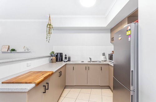 Yeppoon Apartment | Relax and Unwind in the Heart of Yeppoon CBD!