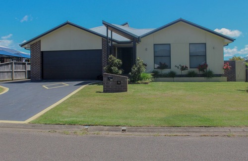 Harrington House | Relax and unwind with just a stroll across the road to the water