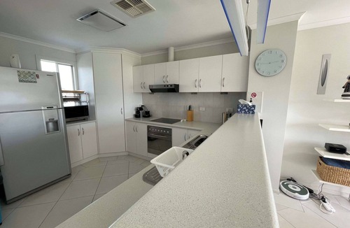 Middleton House | Relax and Unwind with Family and Friends