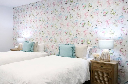 Merewether House | Relax in luxury and style with stunning ocean views at Merewether Beach Haven