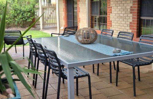 Waterhouse House | Relax on Ryan Robe - 100m to Beach, Cafes and Town