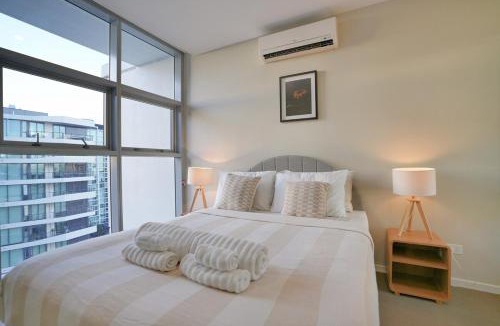 Hamilton Apartment | Relax & Unwind Riverside Home