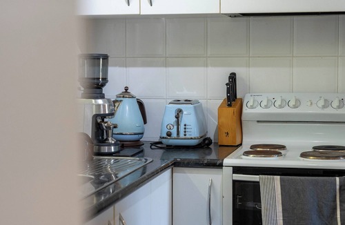 Golden Beach Apartment | Relaxing 2-Bed Beachside Escape