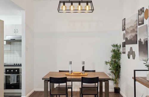 Northbridge Apartment | Remodeled 1 BDR Apt w/TV Projector