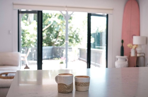 Merewether Heights House | Renovated Treetop Cottage only 5 minutes from Merewether Beach