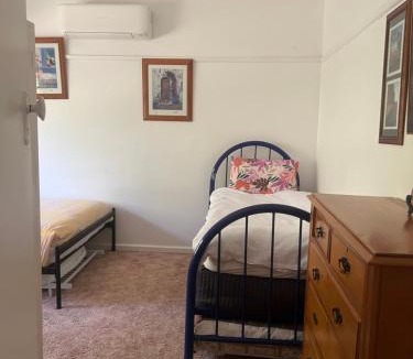 Flora Hill House | Rent Room