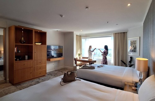 East Perth Hotel | Residence on Langley Park