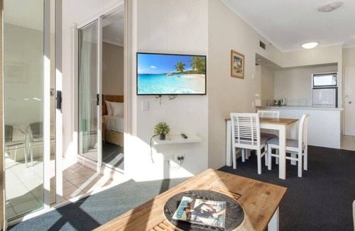 Main Beach Apartment | Resort Main Beach 1 bedroom