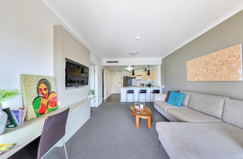 Darwin City Centre Apartment | Resort Style Escape King Bed Pool Balcony