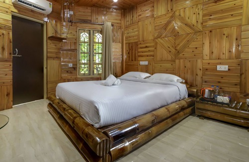 Neora Hotel | Resort Trimurti