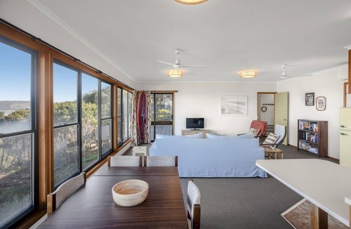 Fairhaven House | Retro Crest - beautiful ocean views