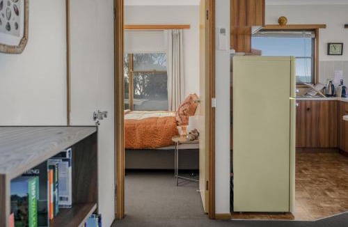 Fairhaven House | Retro Crest - beautiful ocean views