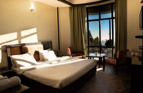 Kempty Range Hotel | Rhodo Inn