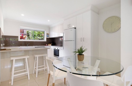 Coffs Harbour House | Riptide @ Park Beach: 3BR Coastal Comfort, Aircon & Work-Friendly Retreat