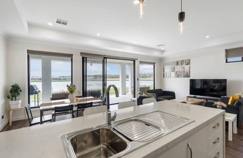 Nangkita House | River Breeze House 37ProvidencePlceHindmarshIsland