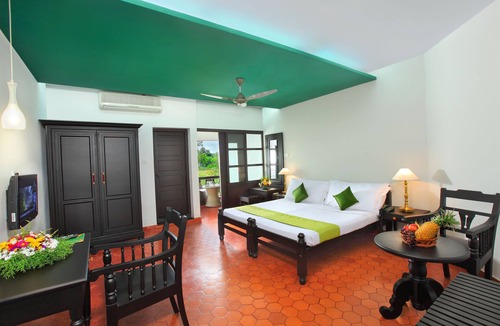 Cheruthuruthy Hotel | River Retreat Heritage Ayurvedic Resort