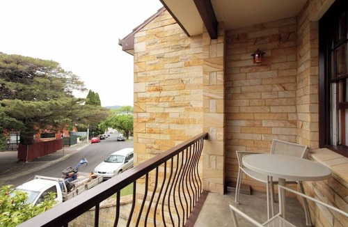 Battery Point Apartment | River View on Secheron A Cosy Battery Point Haven