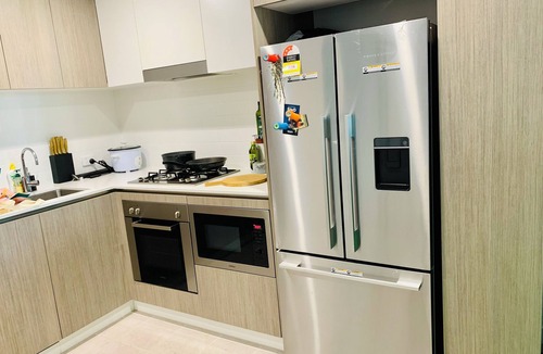 Eagle Farm Apartment | River Walks and CIty Views !
