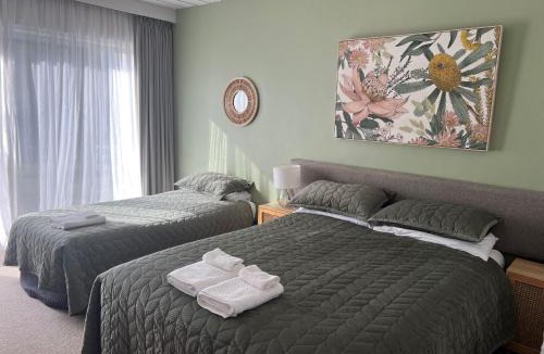 Bright Hotel | Riverbank Park MOTEL